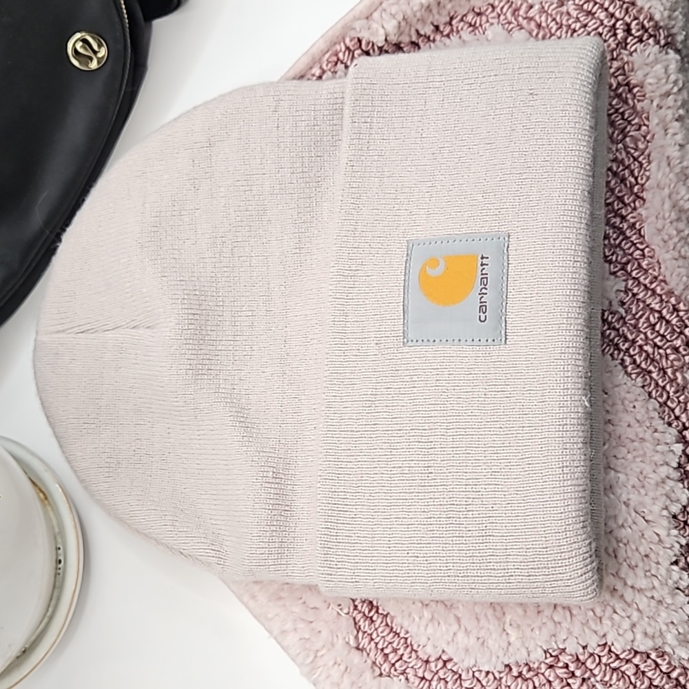 CARHARTT Lavender Knitted Beanie Ladies Teens Excellent Condition